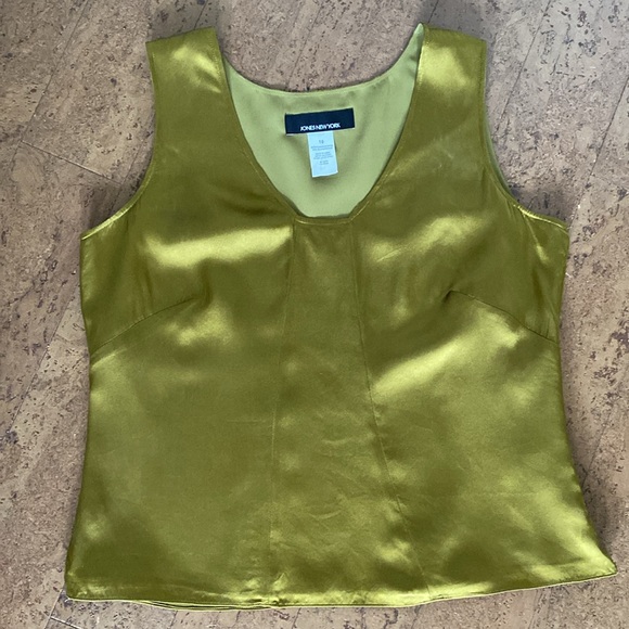 Jones New York 100% Silk chartreuse Green camisole, top, blouse! Size 10 - Picture 6 of 10